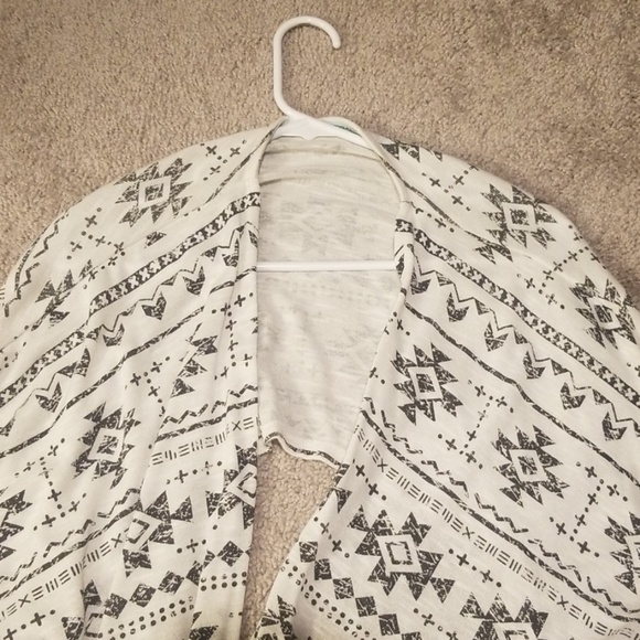 Top - Picture 2 of 3